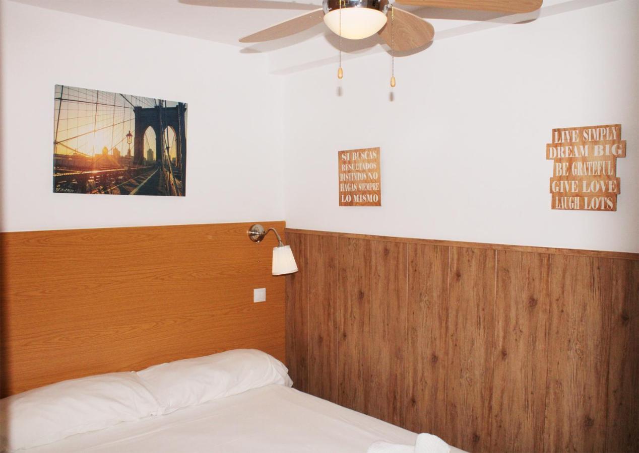 Tropical Friendly Holiday Home 플라야 델 잉글스 외부 사진